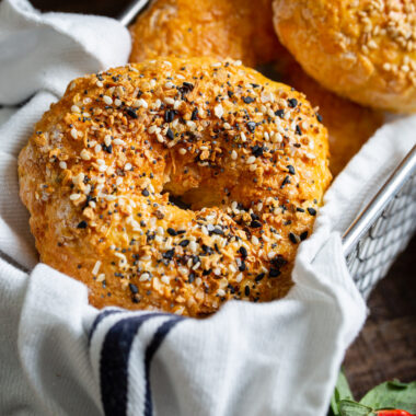 air fryer bagels in a basket