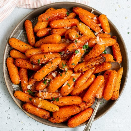 air fryer carrots on a plate