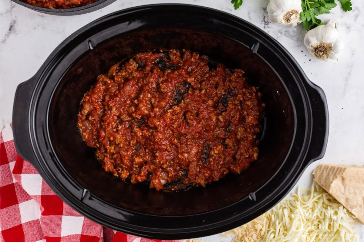 meat sauce in bottom of crockpot