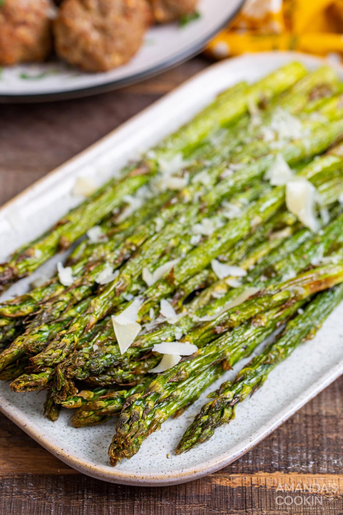 asparagus spears on a plate