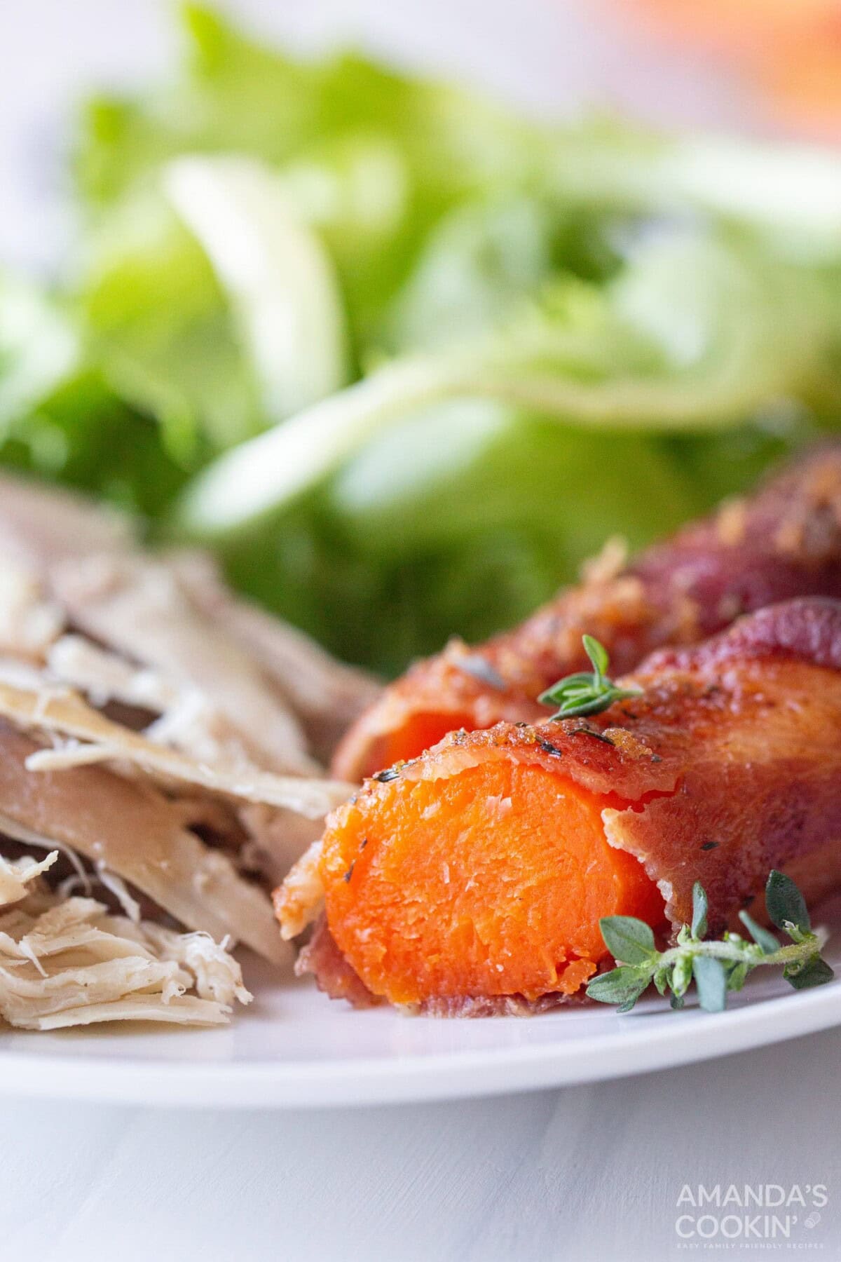 sliced carrot on plate