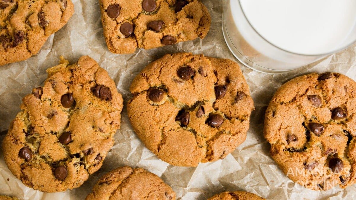 Air Fryer Chocolate Chip Cookies