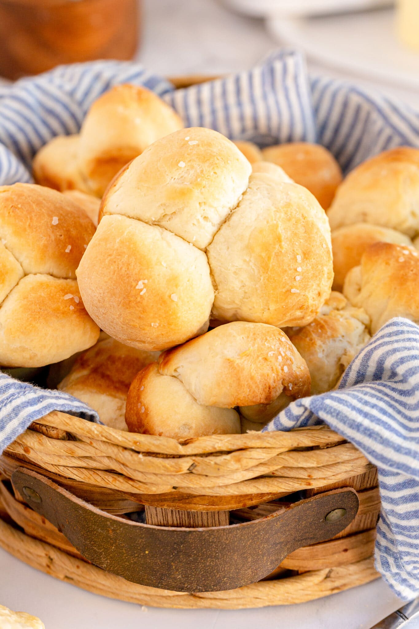 Homemade Pull Apart Dinner Rolls Amanda's Cookin' Biscuits & Rolls
