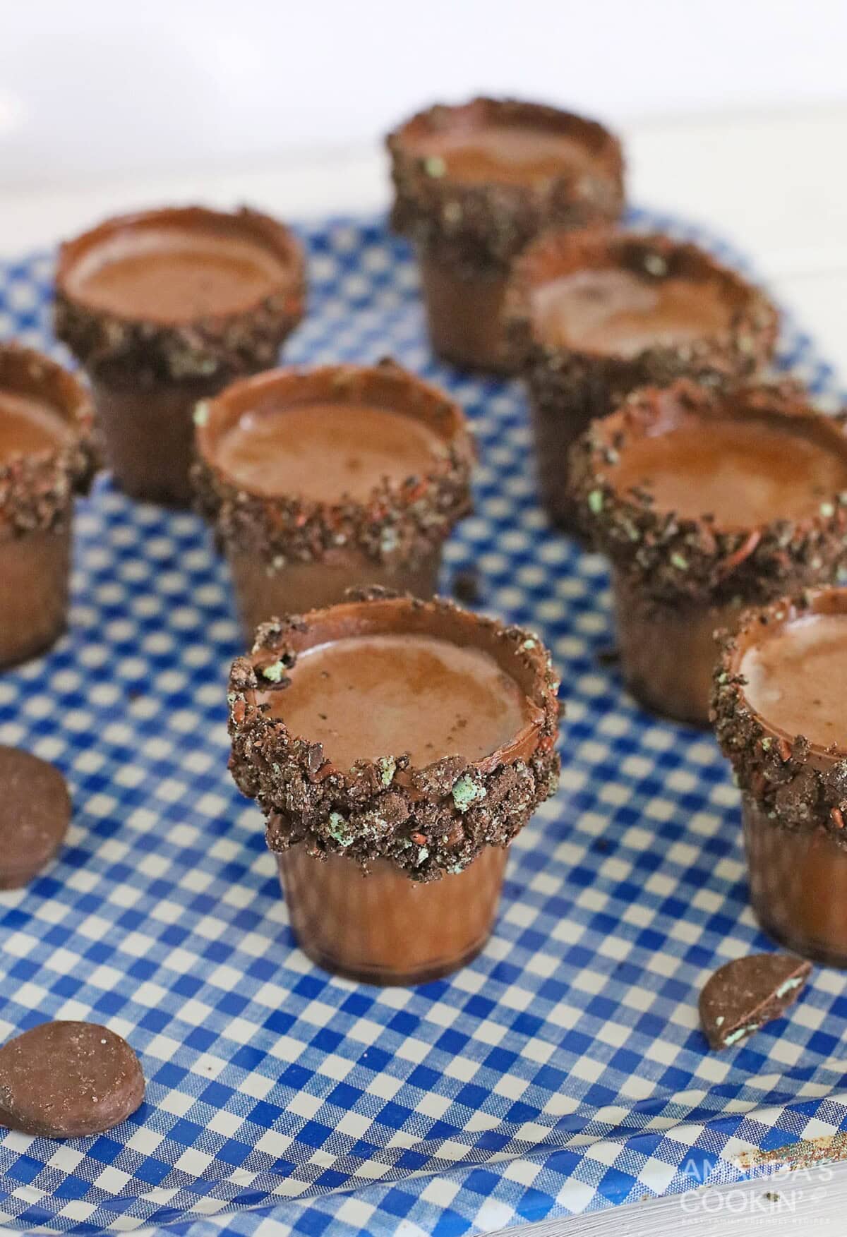 tray of oreo thin mint shooters