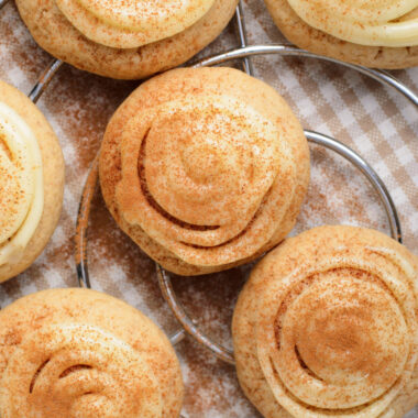 cinnamon roll cookies