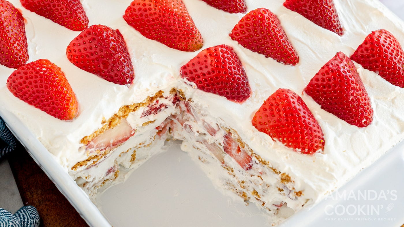 Best Strawberry Dalgona Icebox Cake Recipe - How To Make Strawberry Dalgona Icebox  Cake
