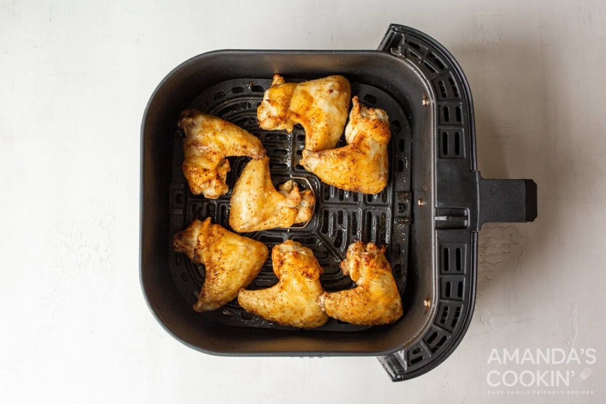 crispy cooked chicken wings in the air fryer
