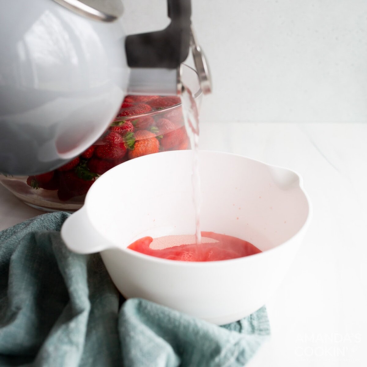 dissolving jello with hot water