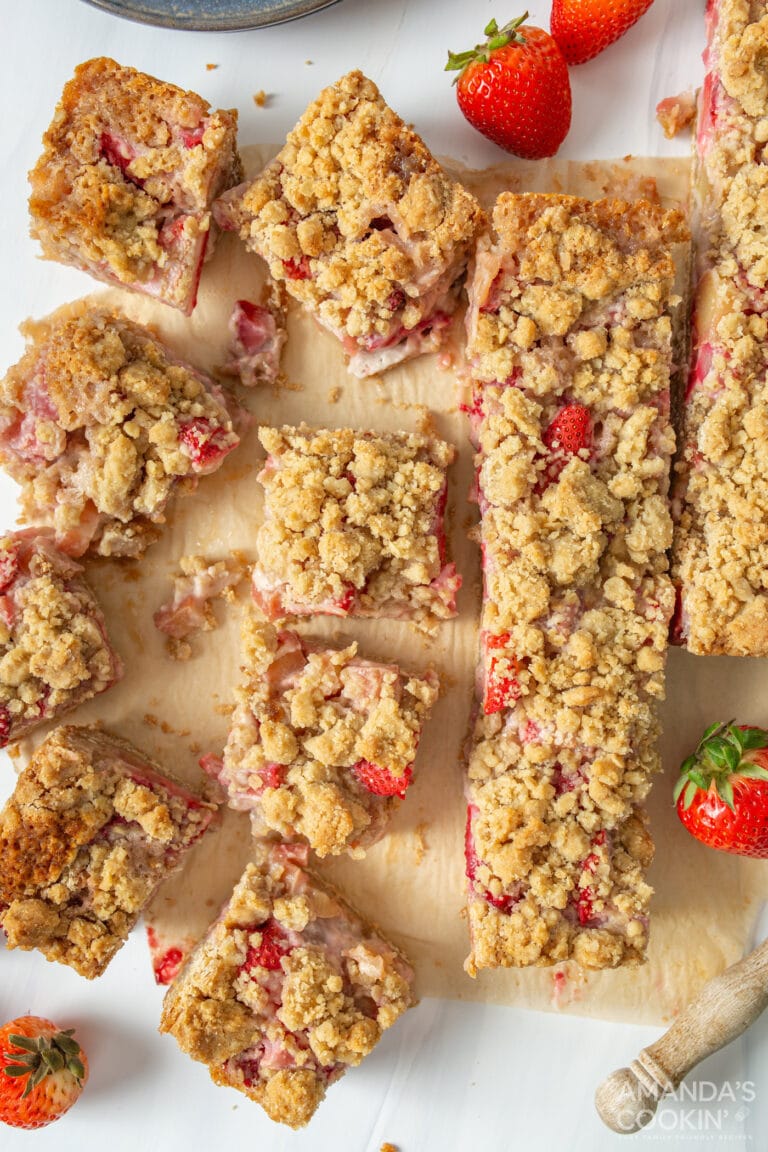 Strawberry Rhubarb Crumble Bars Amanda's Cookin' Cookies, Brownies