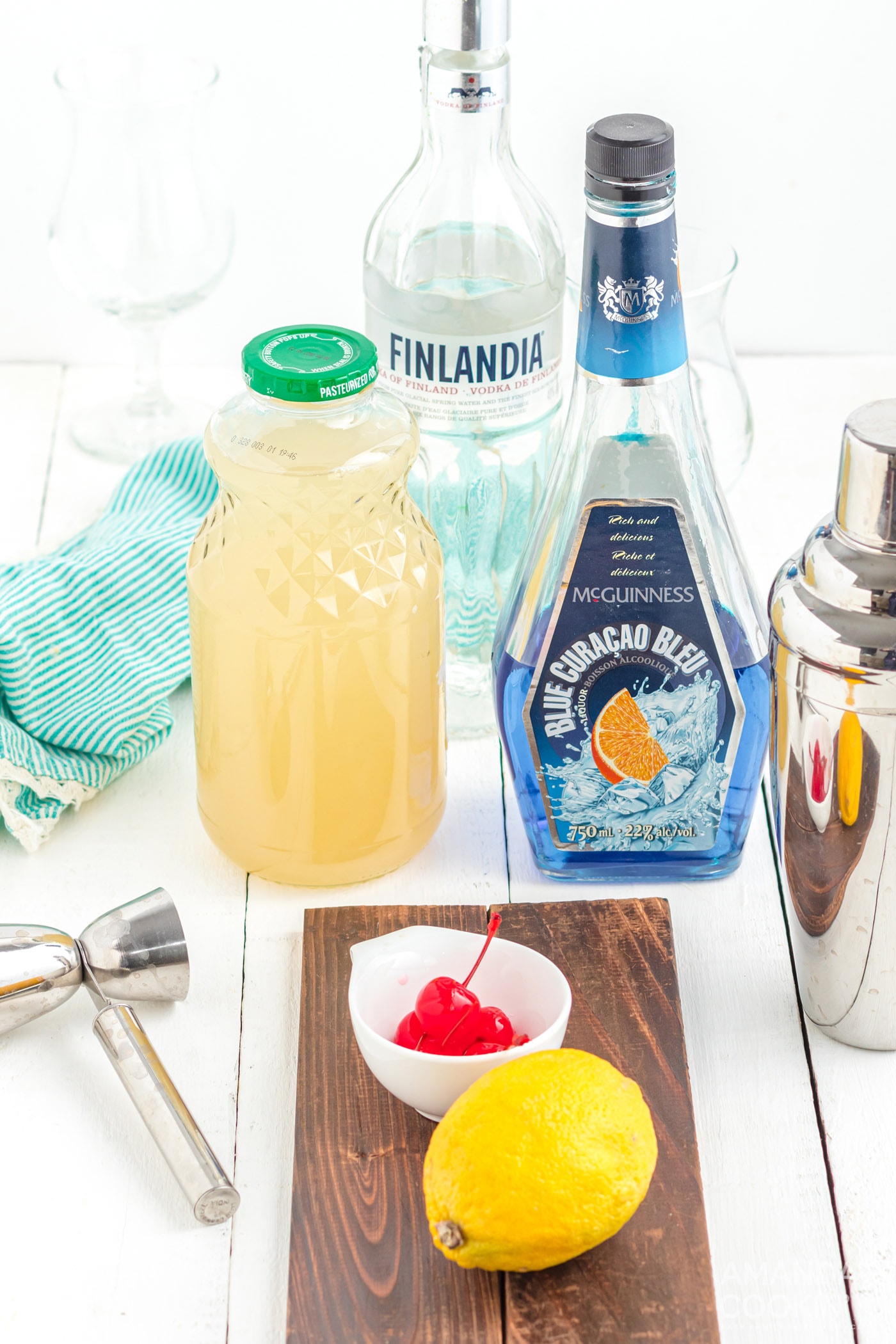 Blue Lagoon Cocktail Amanda s Cookin blue-lagoon-cocktail-amanda-s-cookin