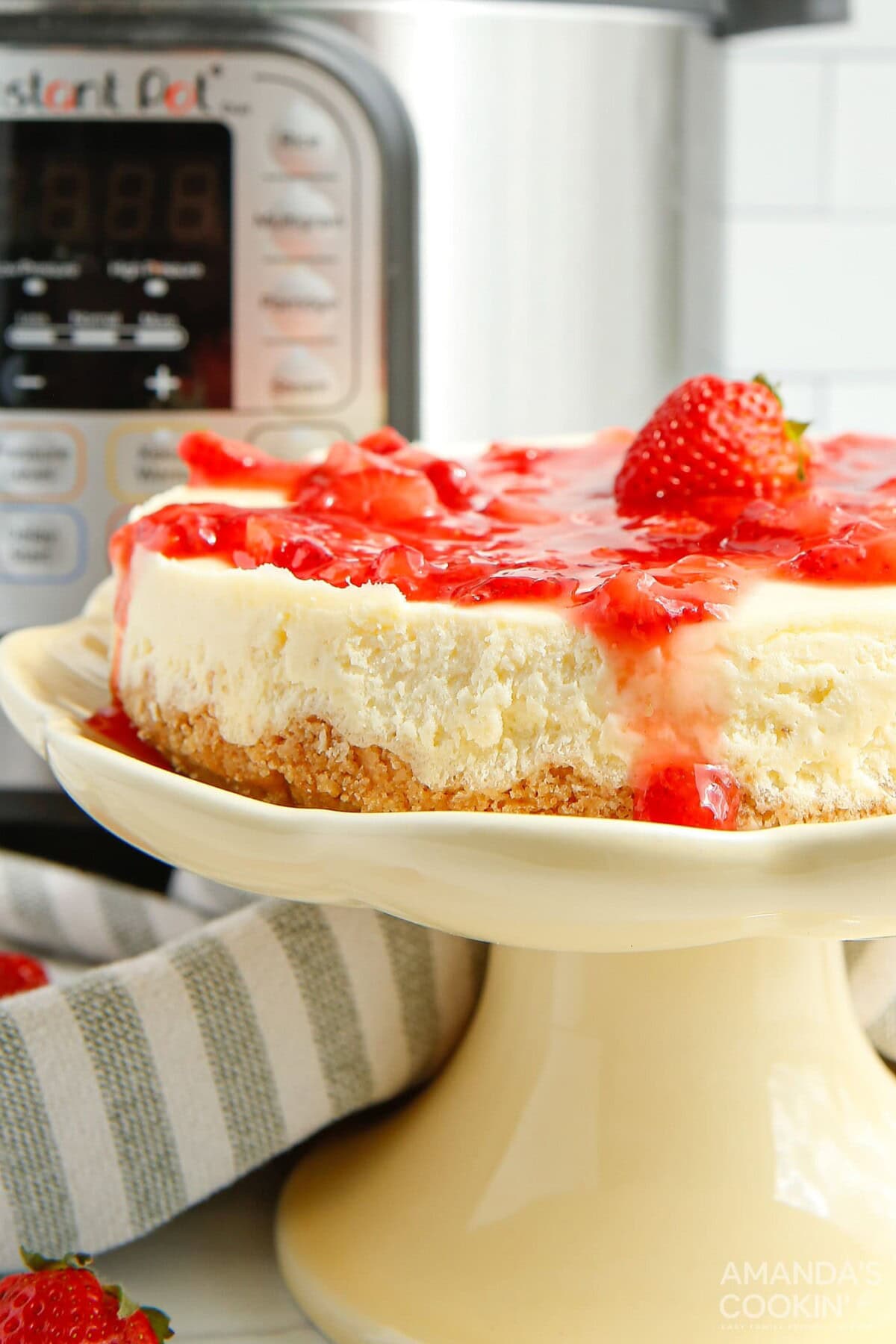 Instant Pot Strawberry Cheesecake