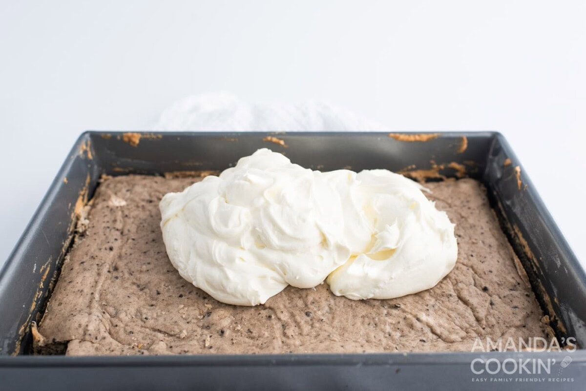cheesecake layer on top of oreo cake
