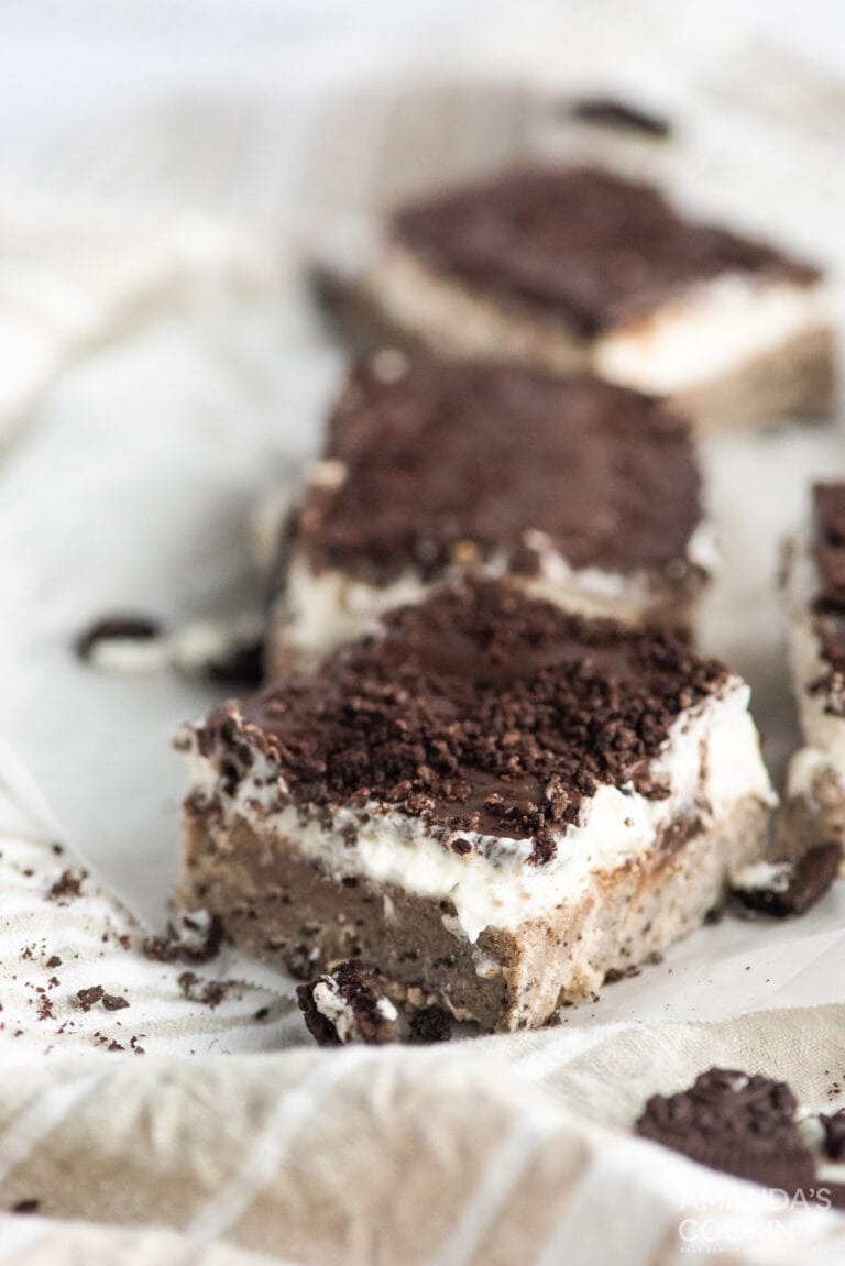 Oreo Cheesecake Bars - Amanda's Cookin' - One Pan Desserts