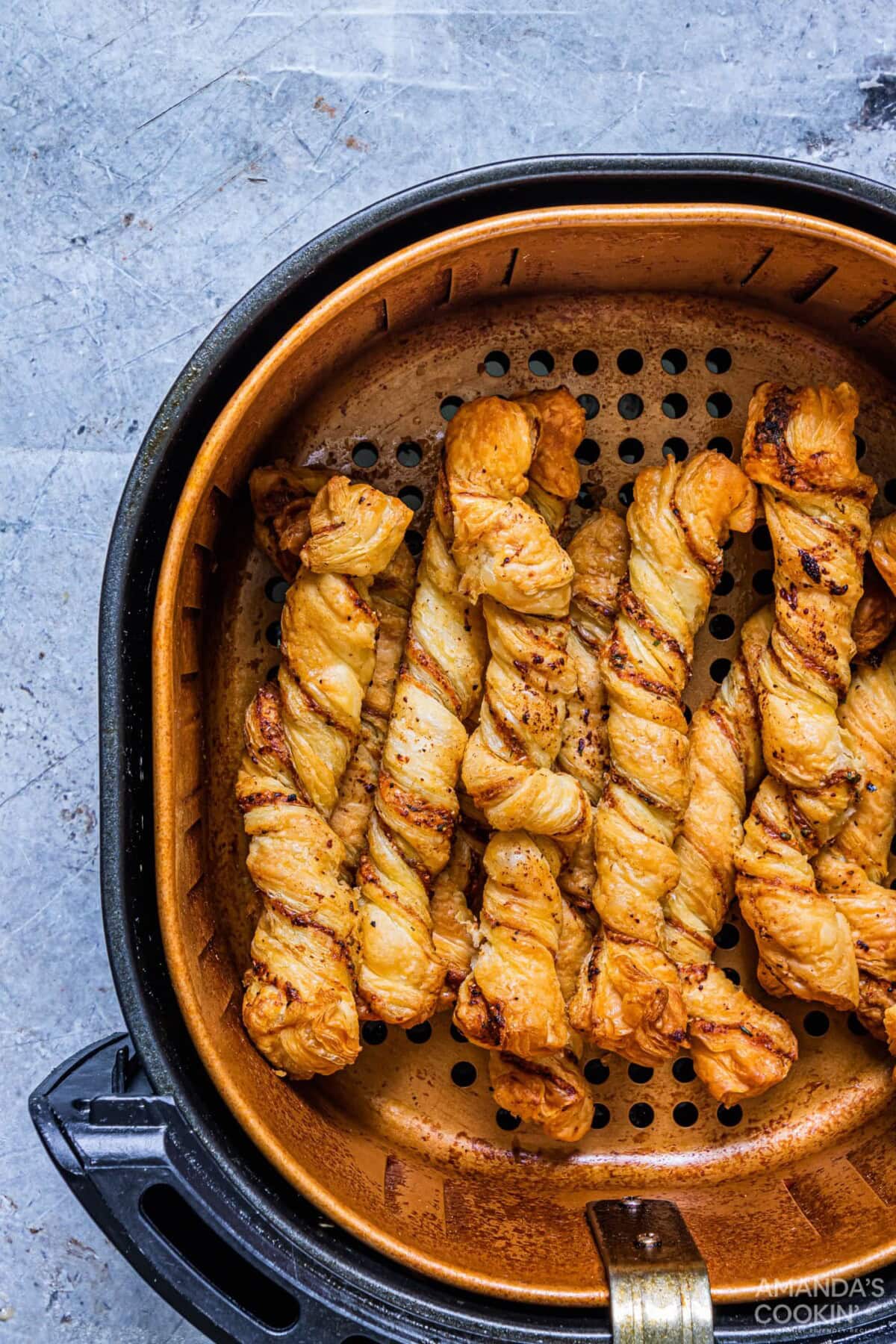 bread twists in air fryer basket
