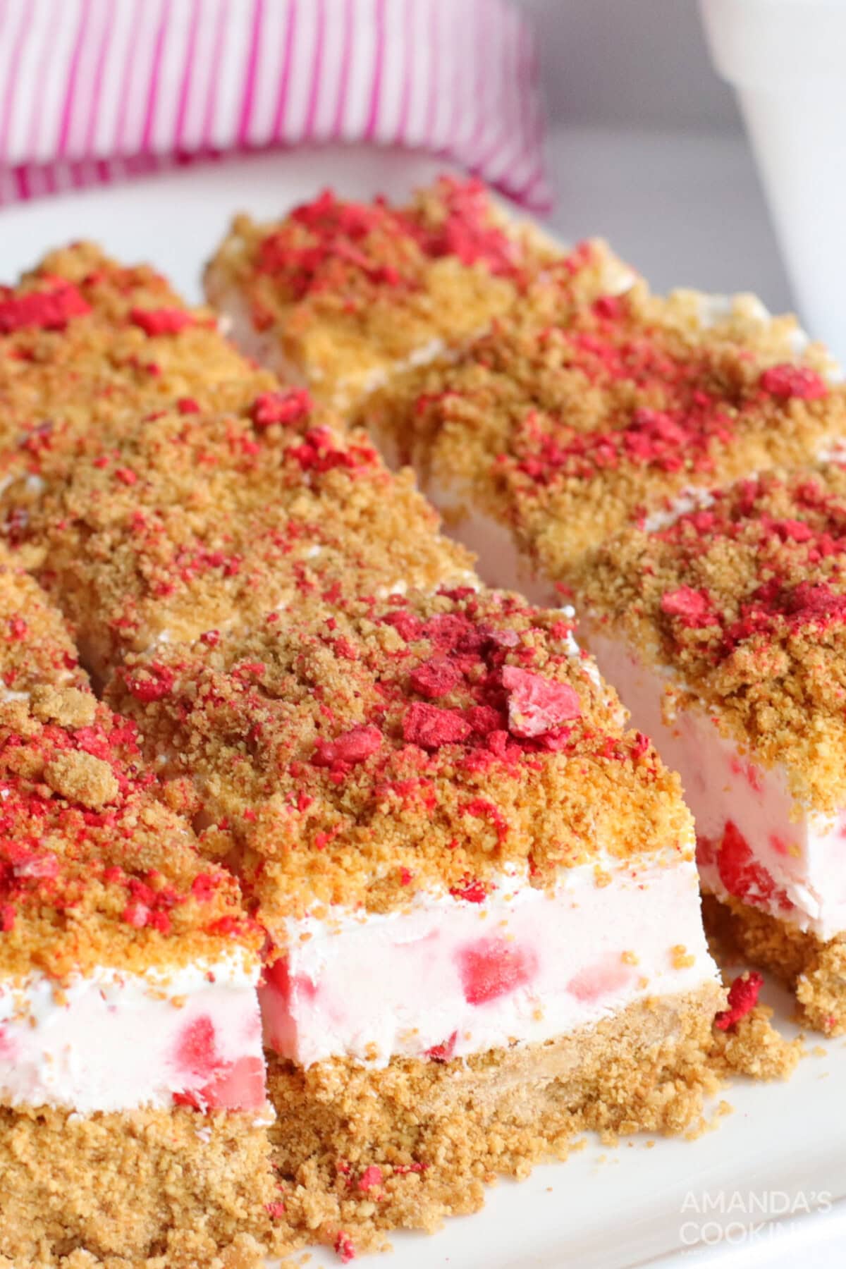 No Bake Strawberry Cheesecake Bars