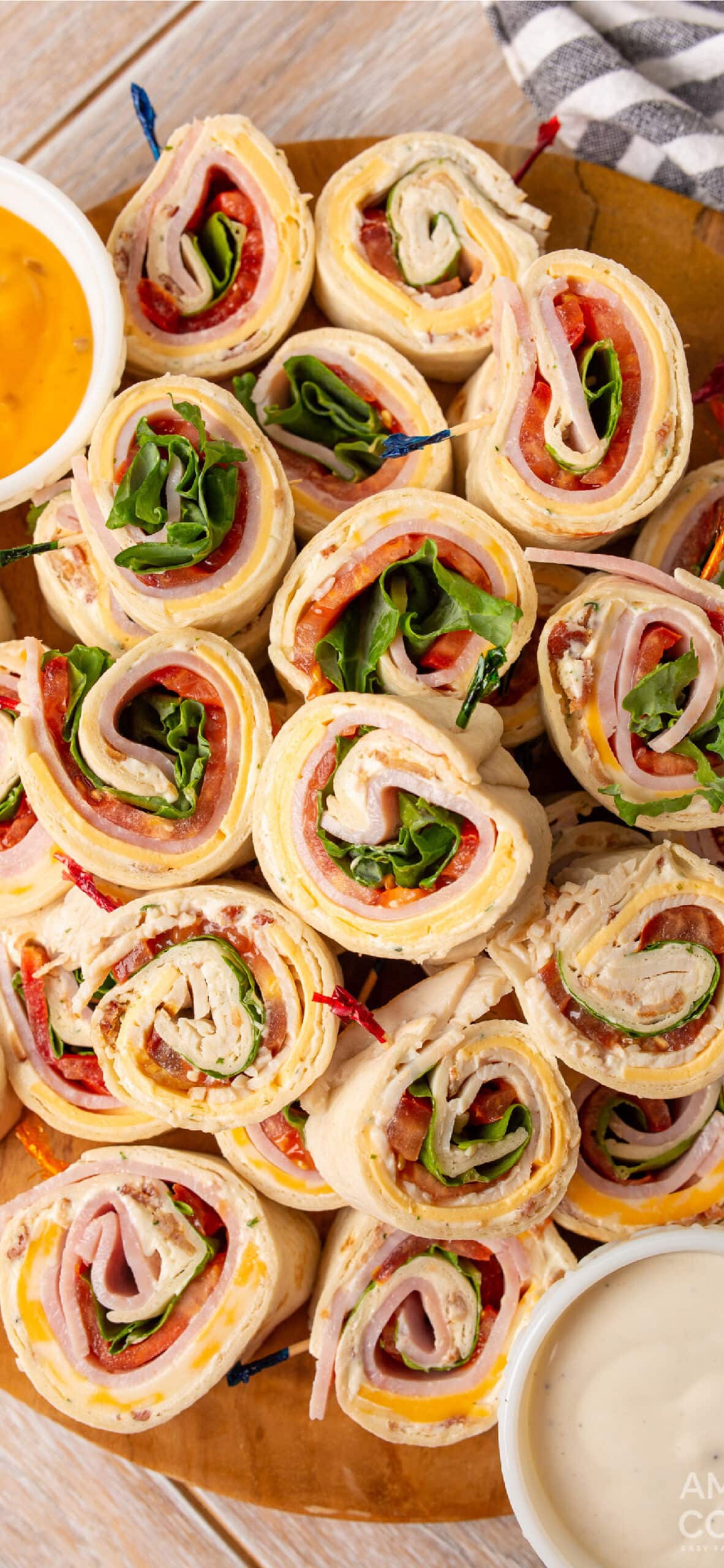 Pinwheel Sandwiches - Amanda's Cookin' - Apps & Finger Foods