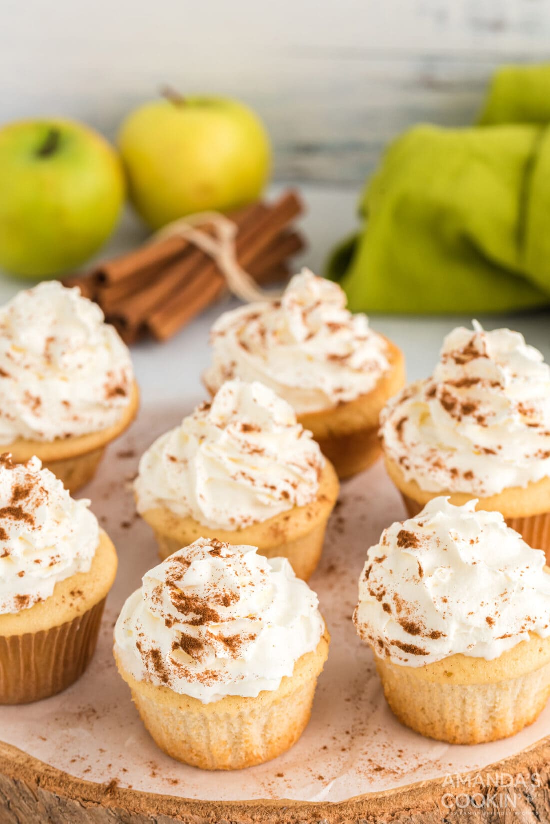 3-Ingredient Apple Pie Cupcakes