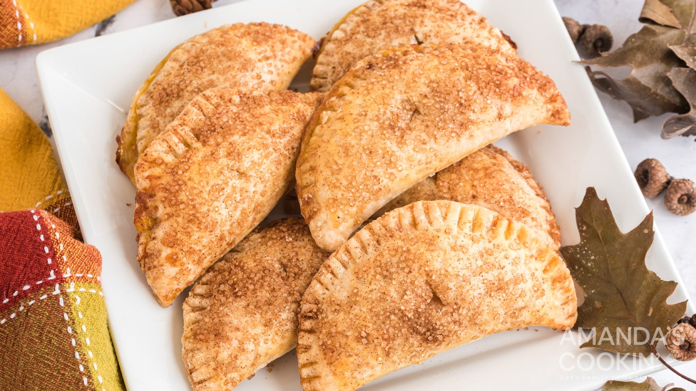 Welcome fall with these adorable pumpkin hand pies! The pumpkin spice filling has only four ingredie