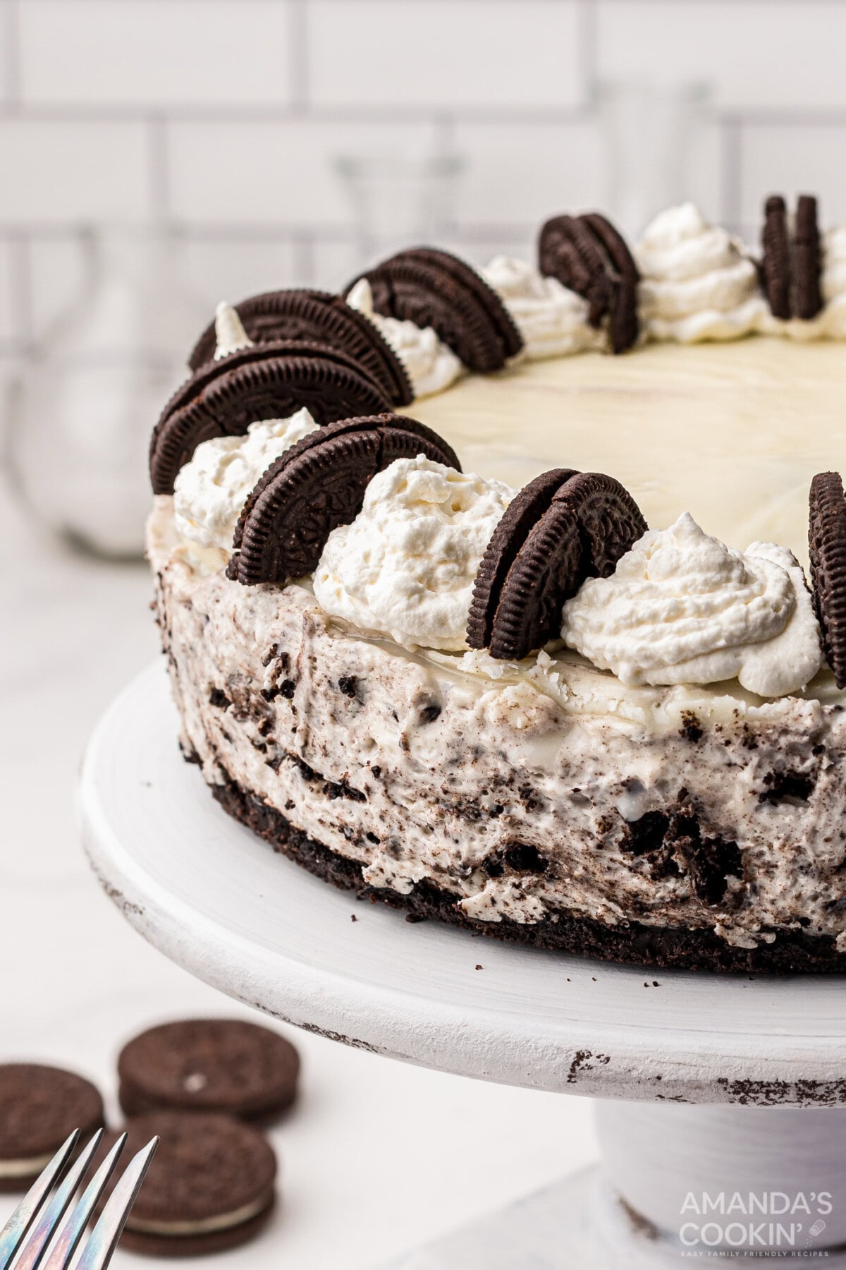 Oreo Cheesecake on a cake plate