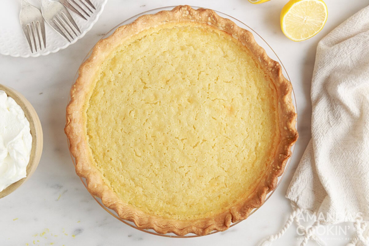 baked southern buttermilk pie