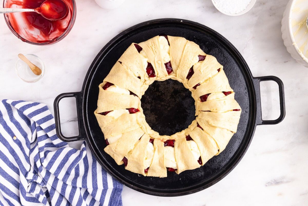 cherry pie filling crescent roll danish