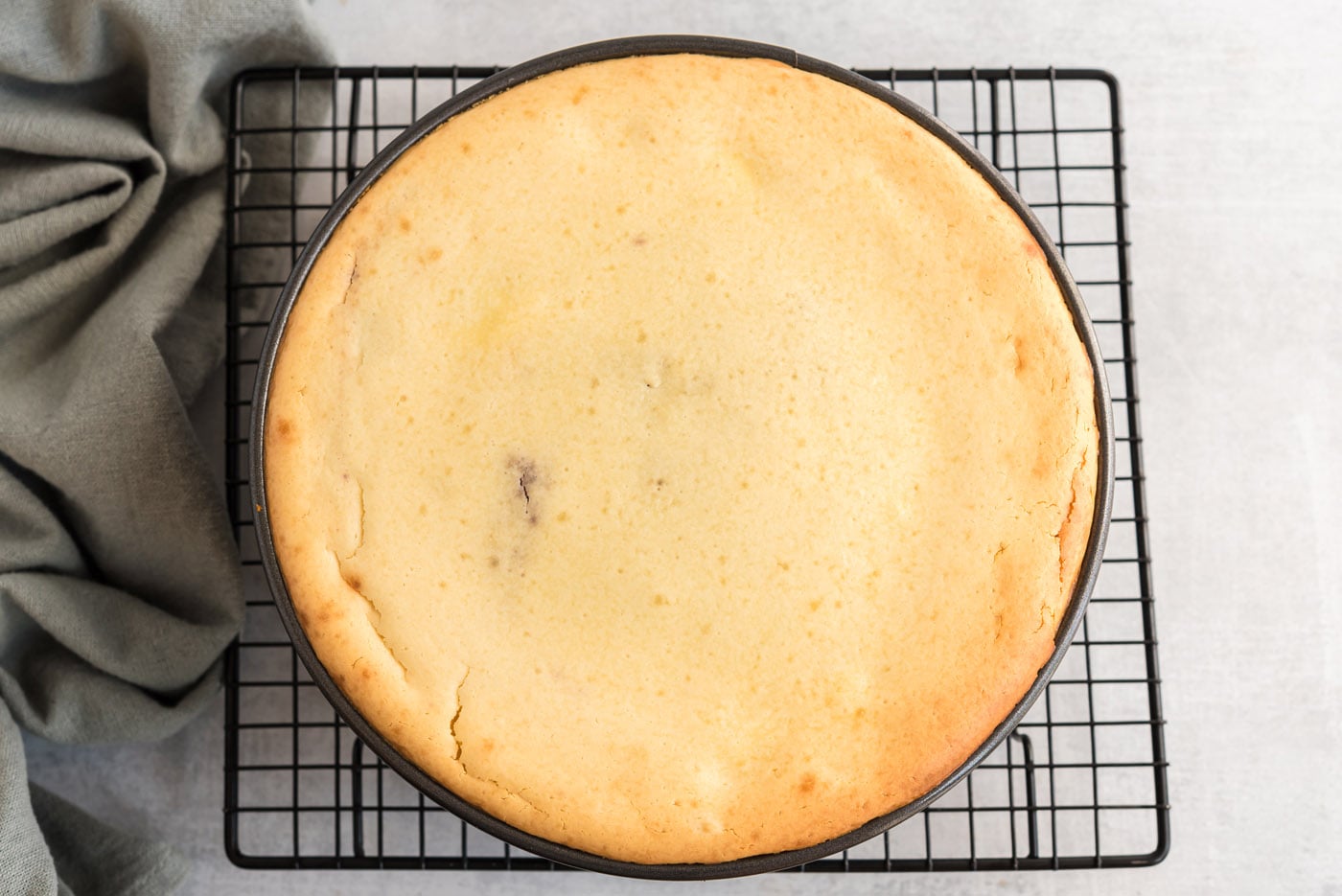 English trifle cheesecake in a pan