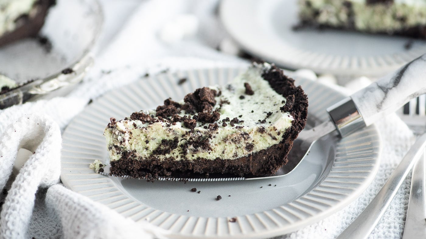 Grasshopper pie is a fun twist on the classic grasshopper cocktail that's full of mint chocolate-fla