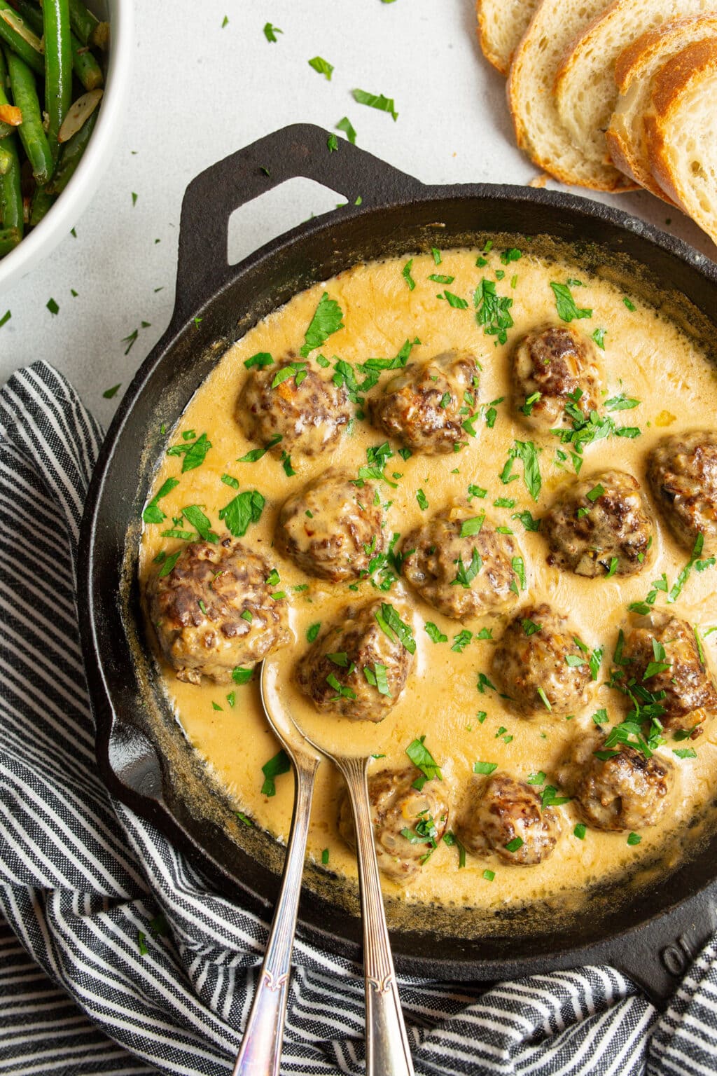 Swedish Meatballs - Amanda's Cookin'