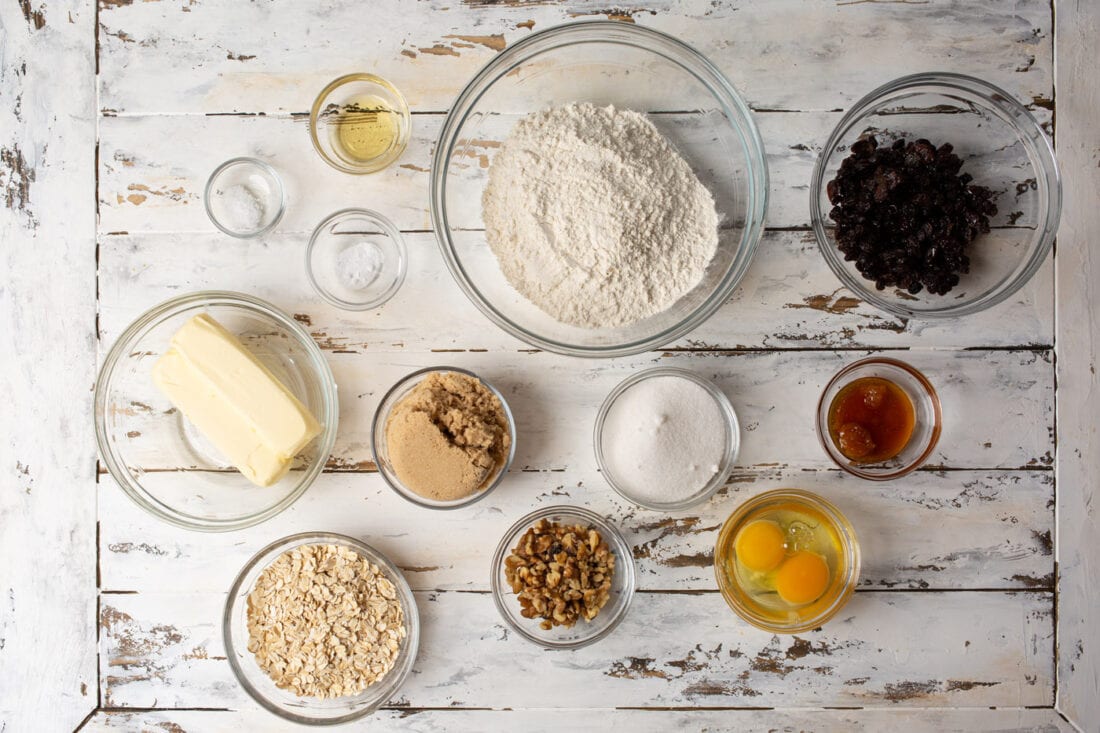 ingredients for oatmeal raisin cookies