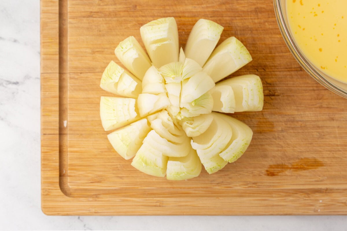 sliced onion