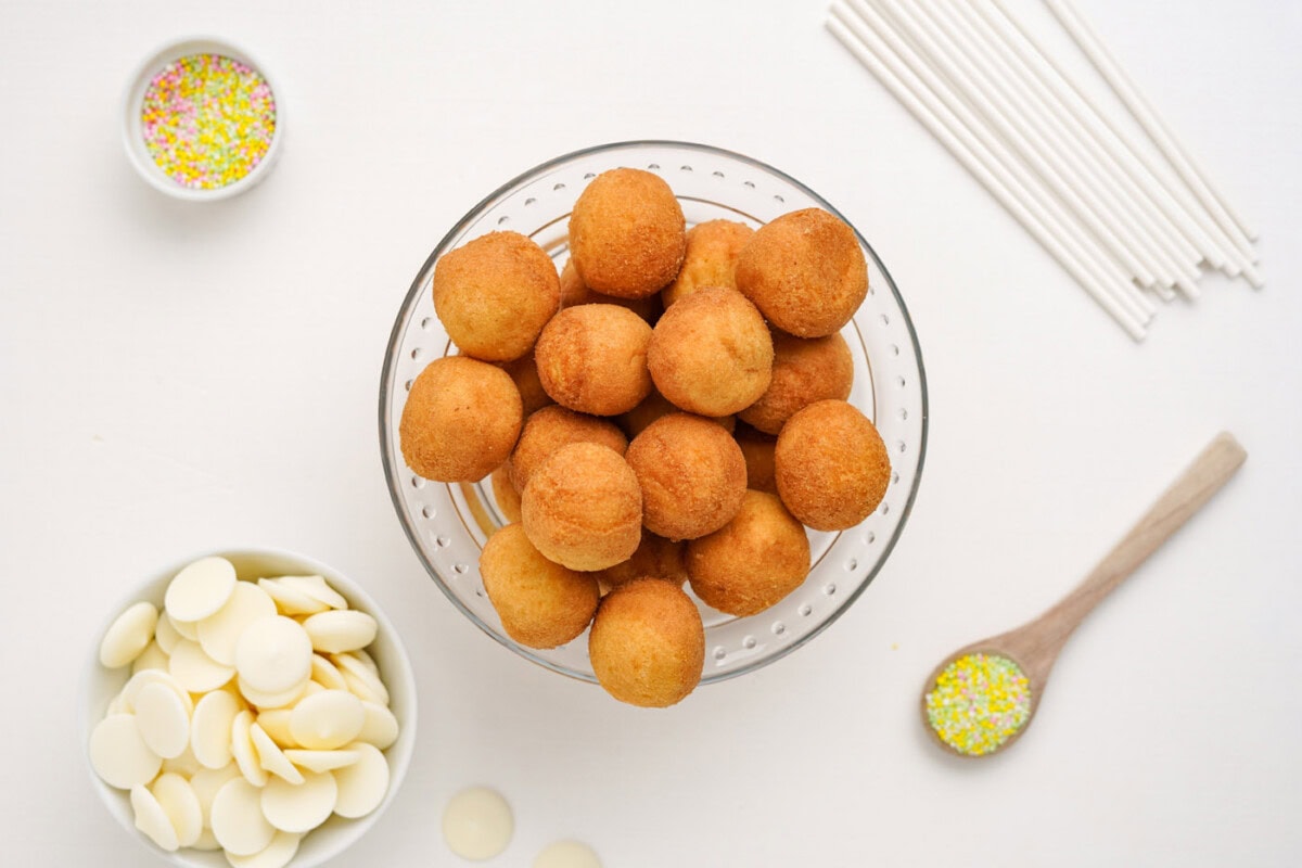 Donut Hole Cake Pops ingredients