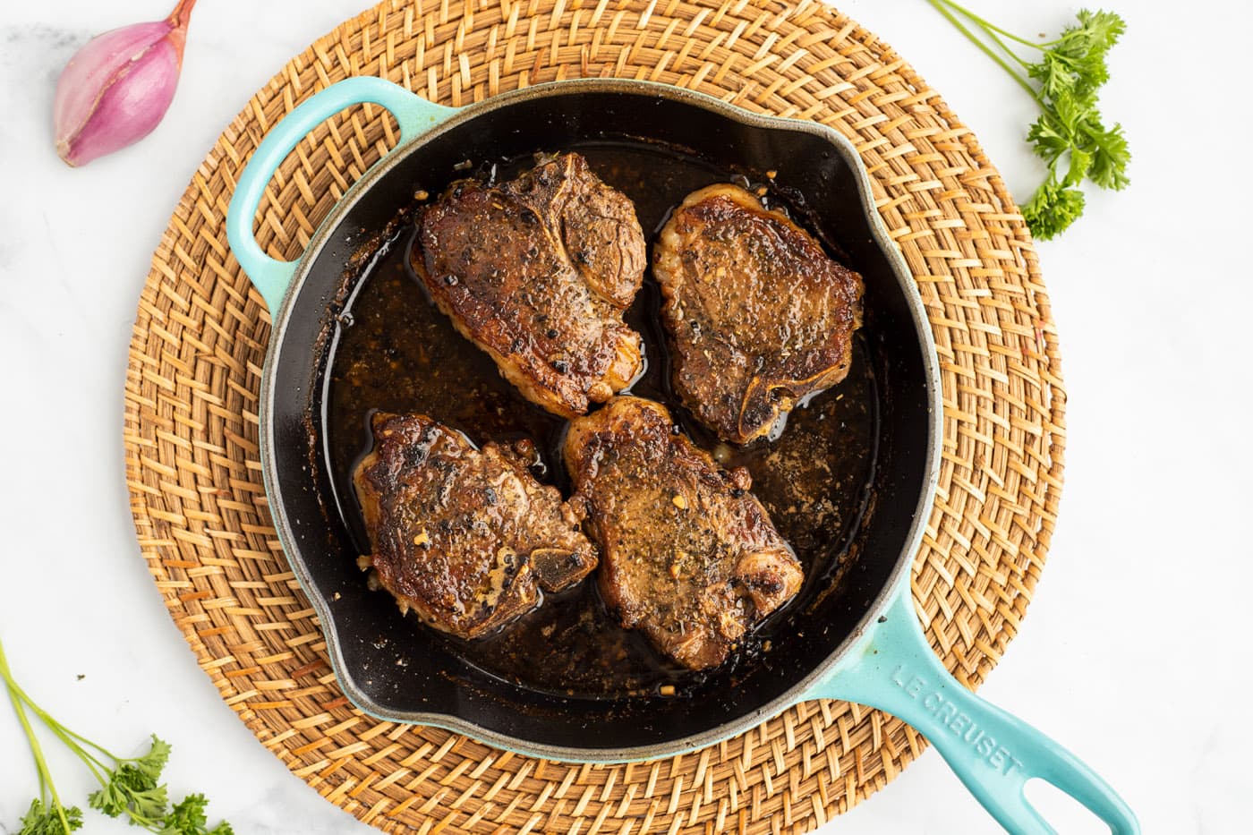 lamb chops in white wine reduction