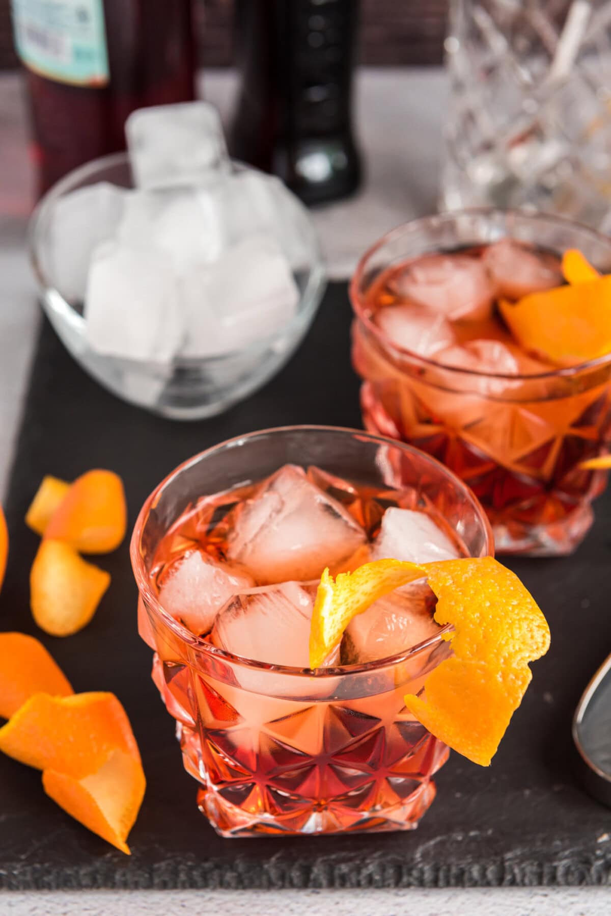 2 glasses of Negroni in rock glasses