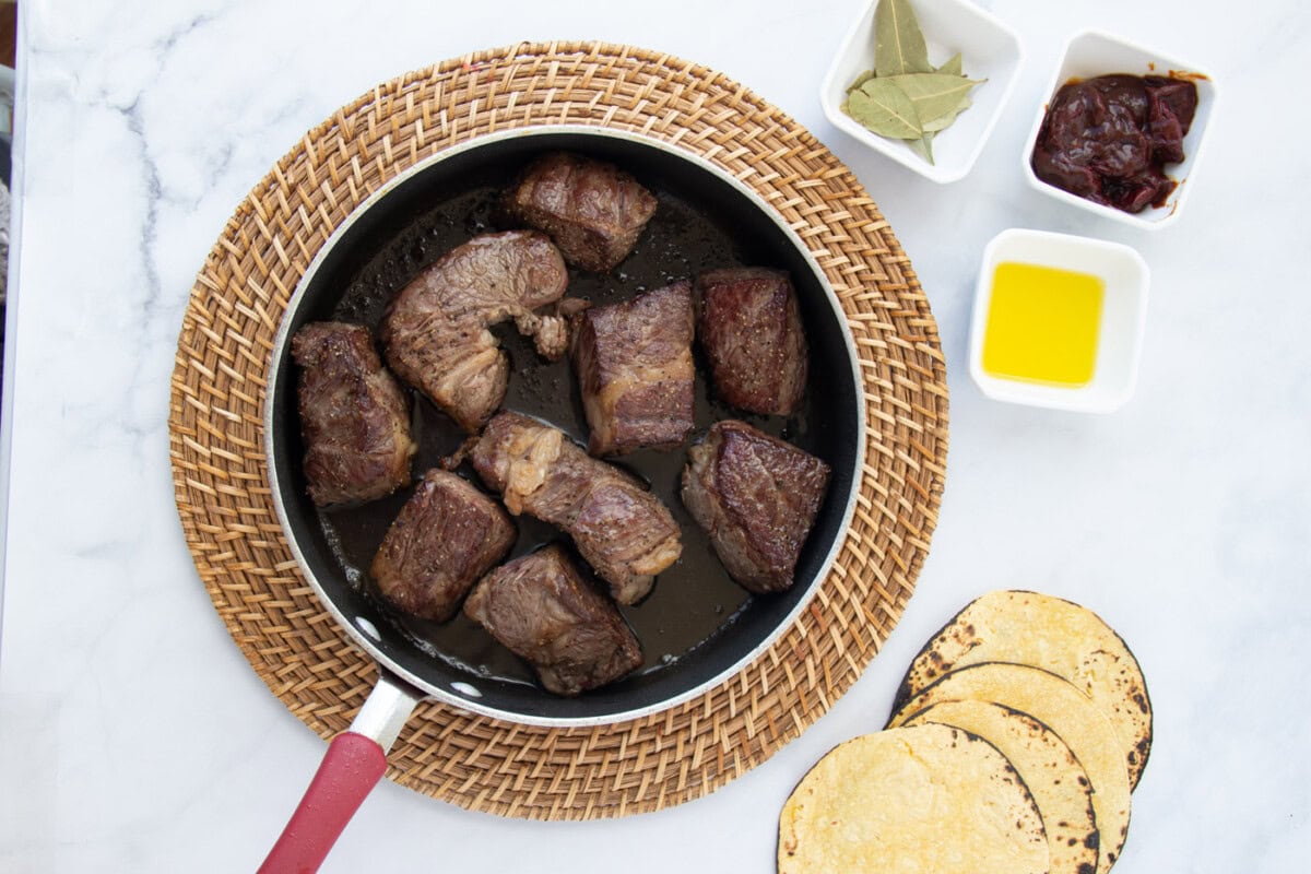seeing chuck roast in a skillet