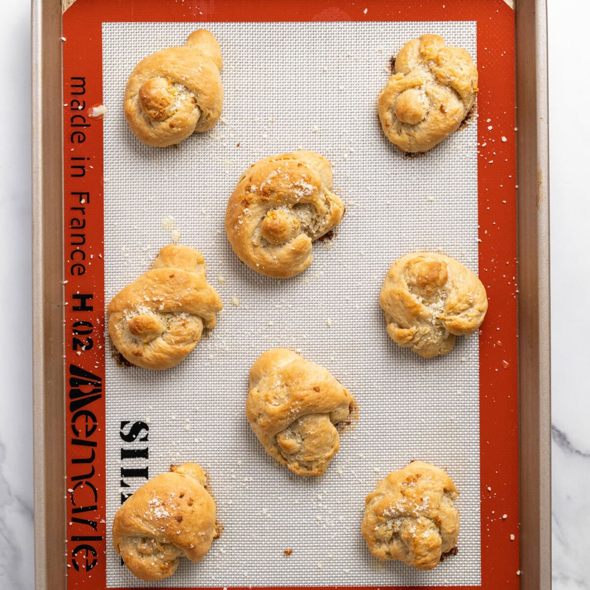 parmesan garlic knots