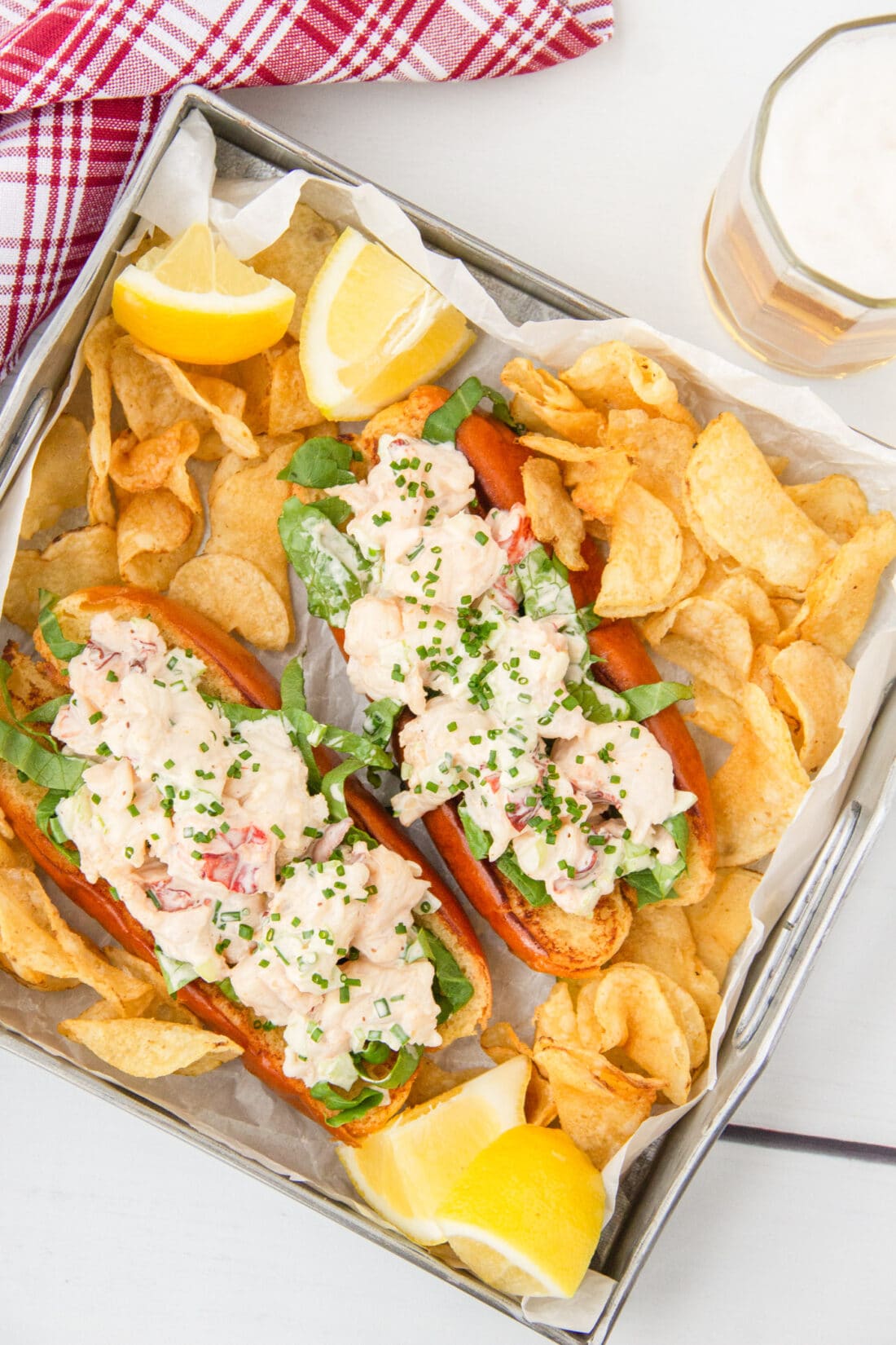 Lobster Roll with potato chips