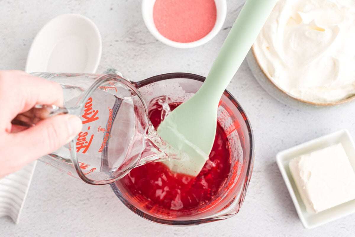 mixing water with jello