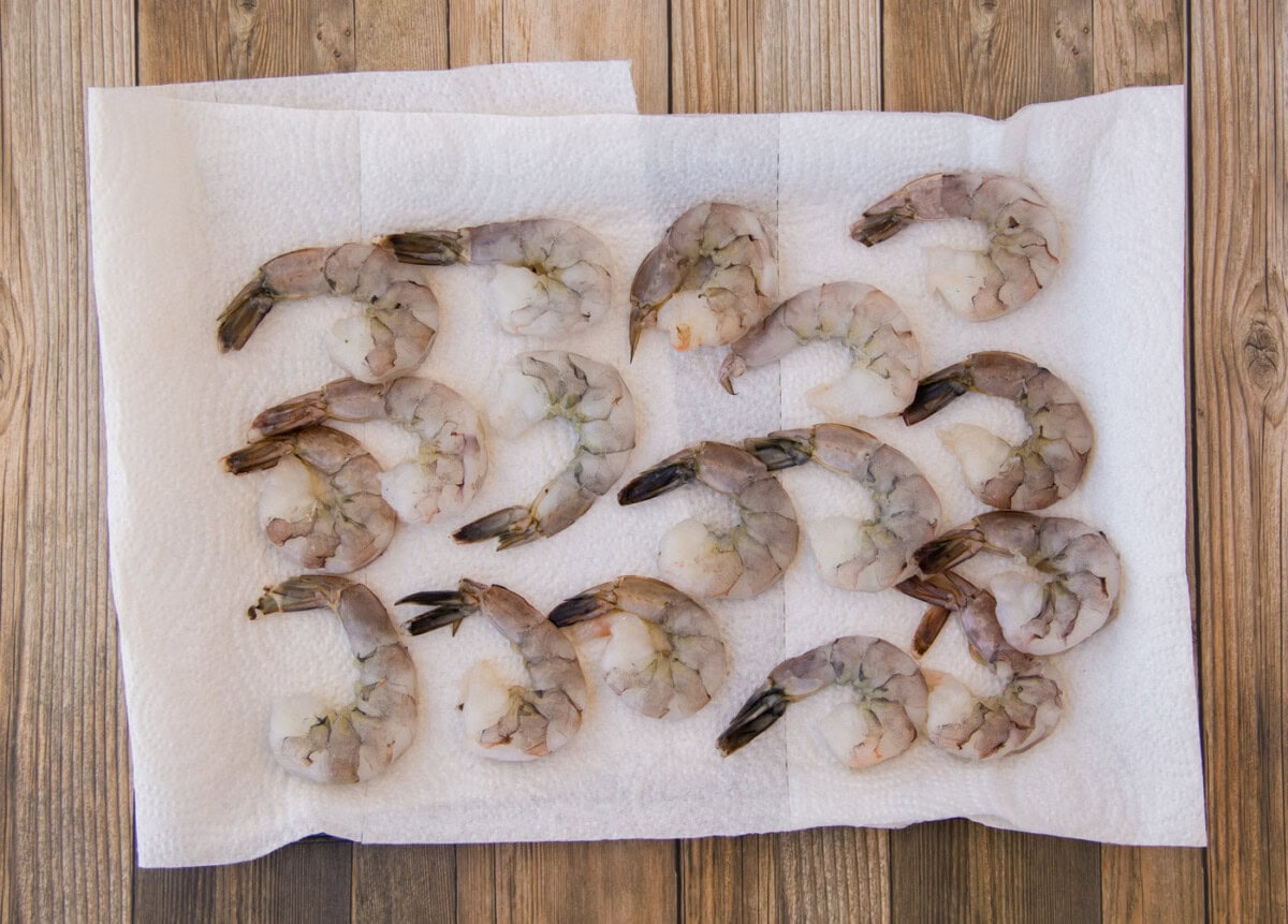 raw shrimp on a paper towel