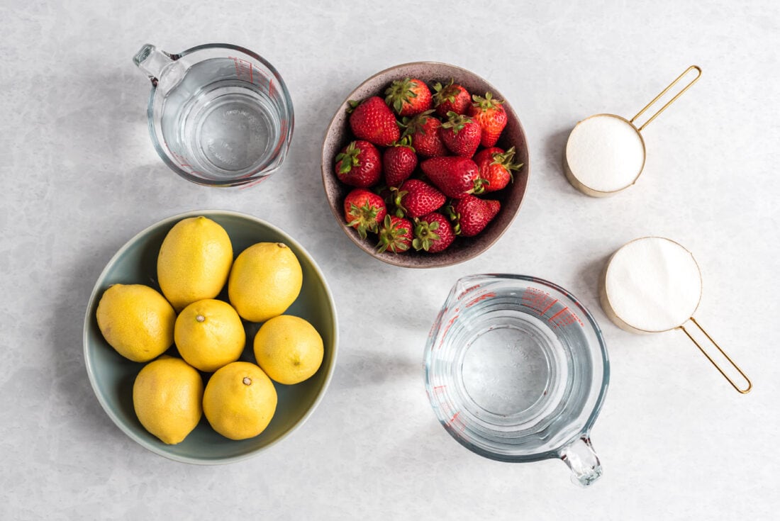 ingredients for Easy Strawberry Lemonade