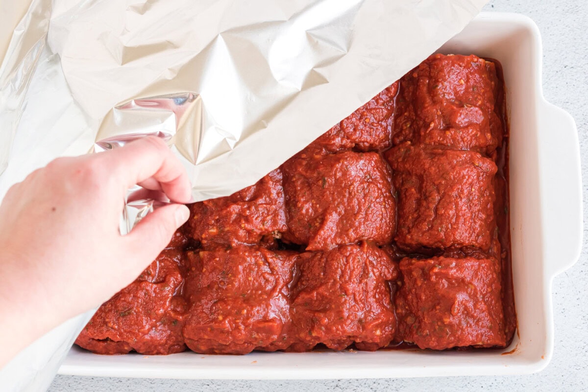 covering lasagna with aluminum foil