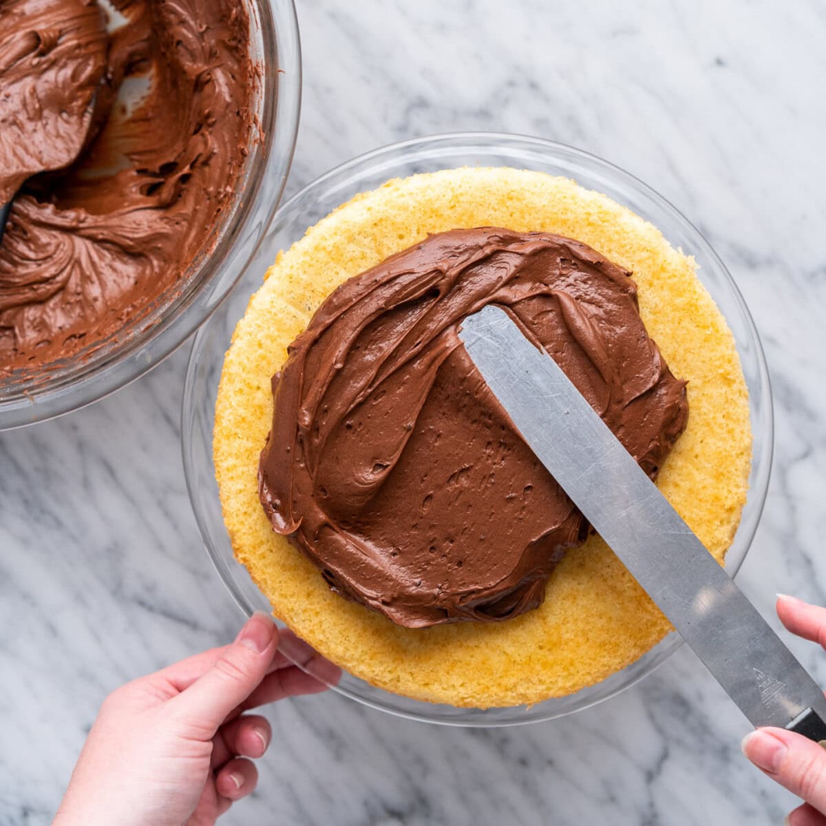 frosting marble cake with chocolate frosting