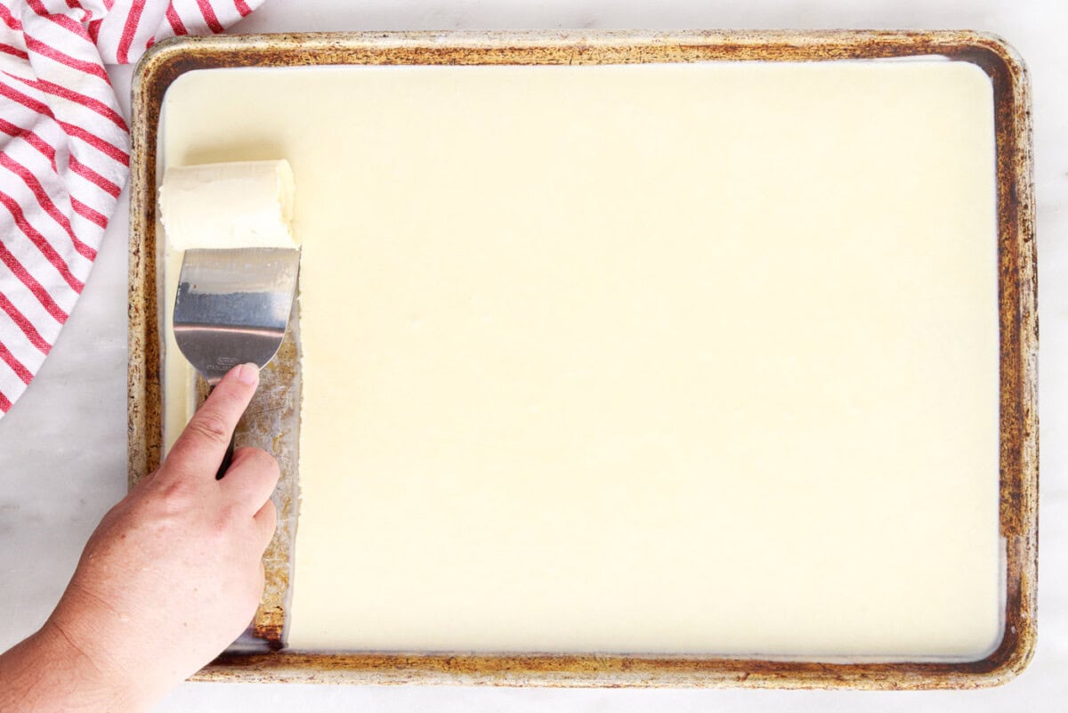spatula rolling ice cream