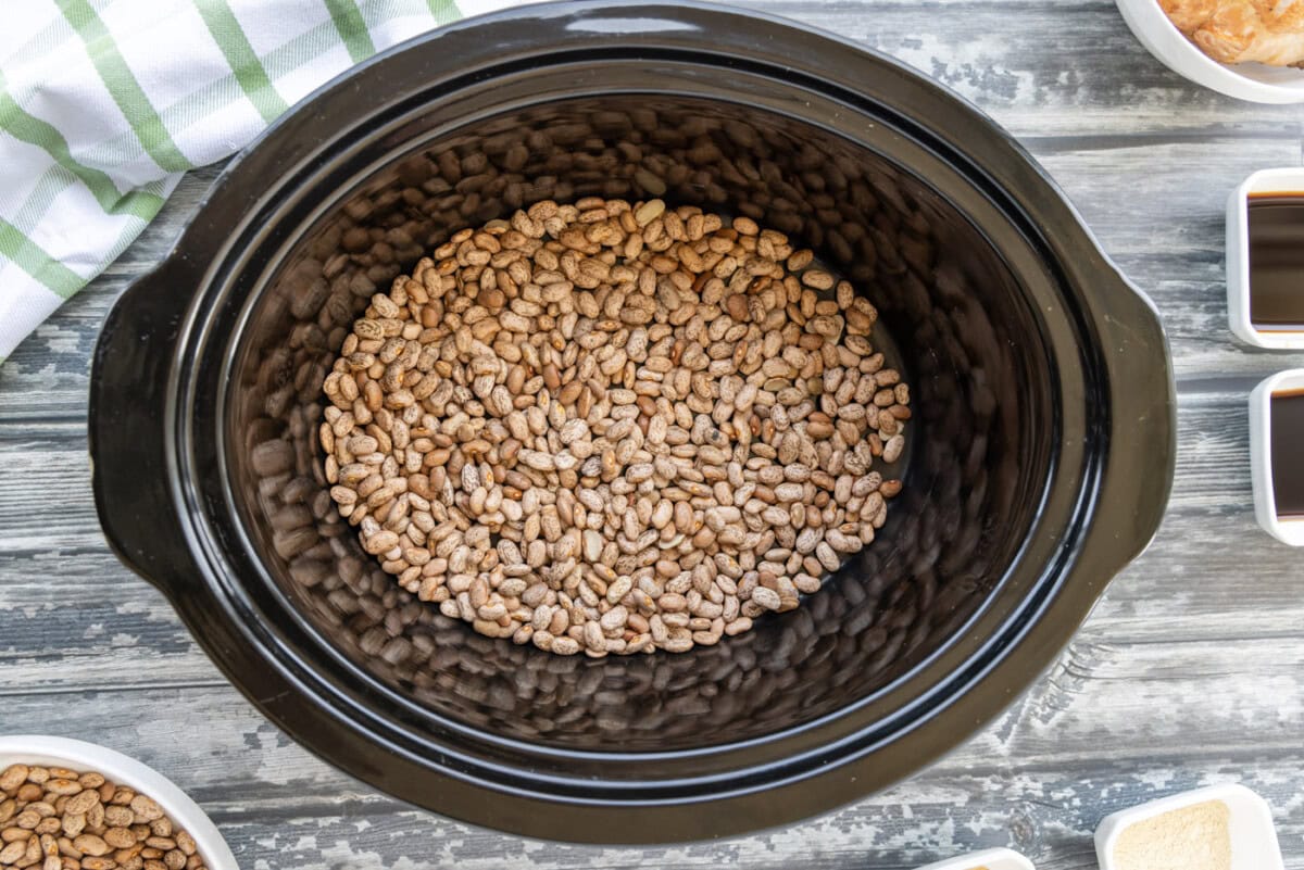 dried pinto beans in crockpot