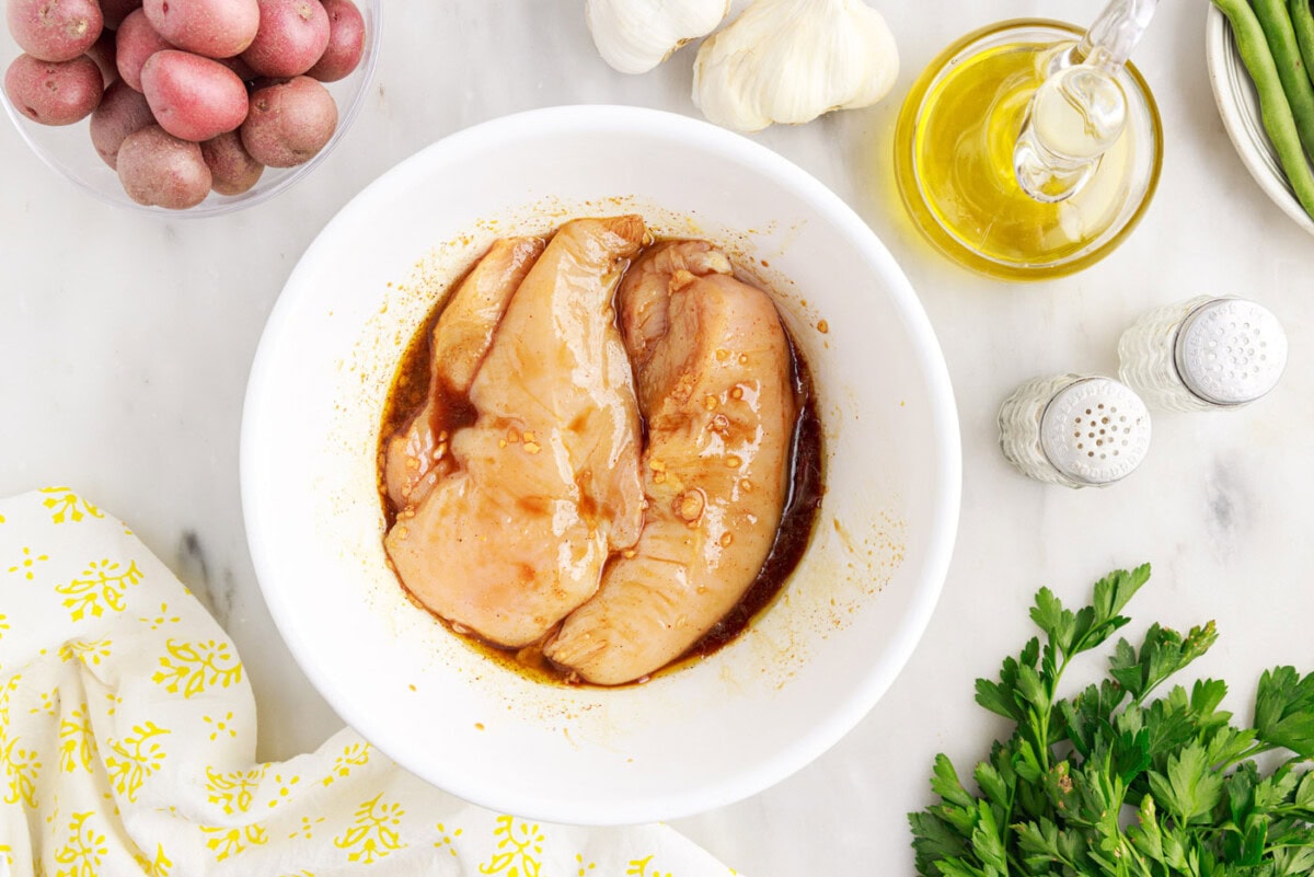 chicken breasts in marinde