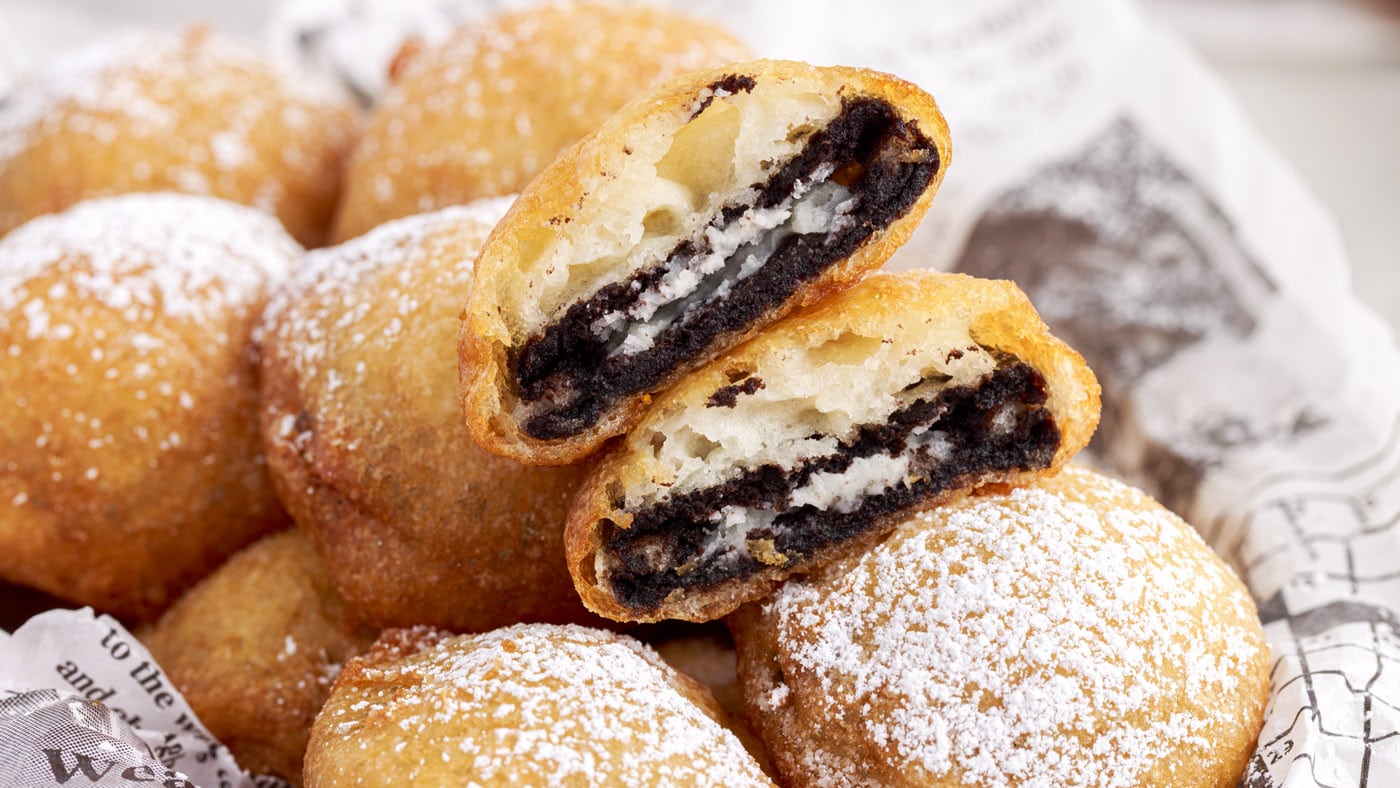 Fried Oreos - Amanda's Cookin' - Cookies, Brownies, & Bars