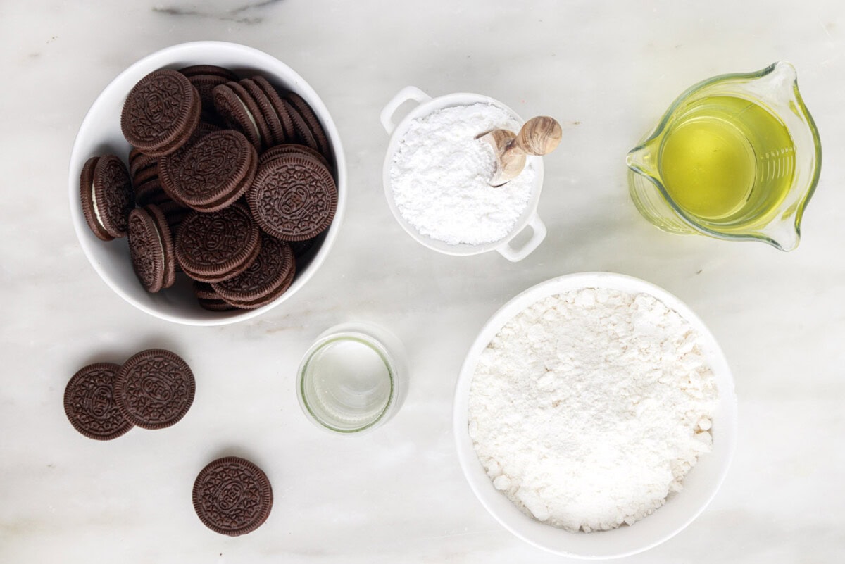 ingredients to make Fried Oreos