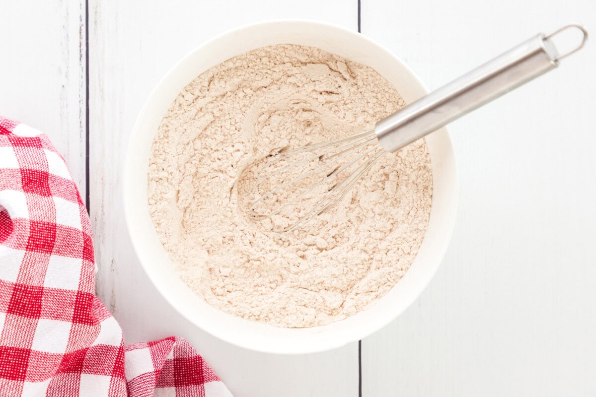 flour, baking soda, salt, cinnamon, nutmeg, and allspice mixed together