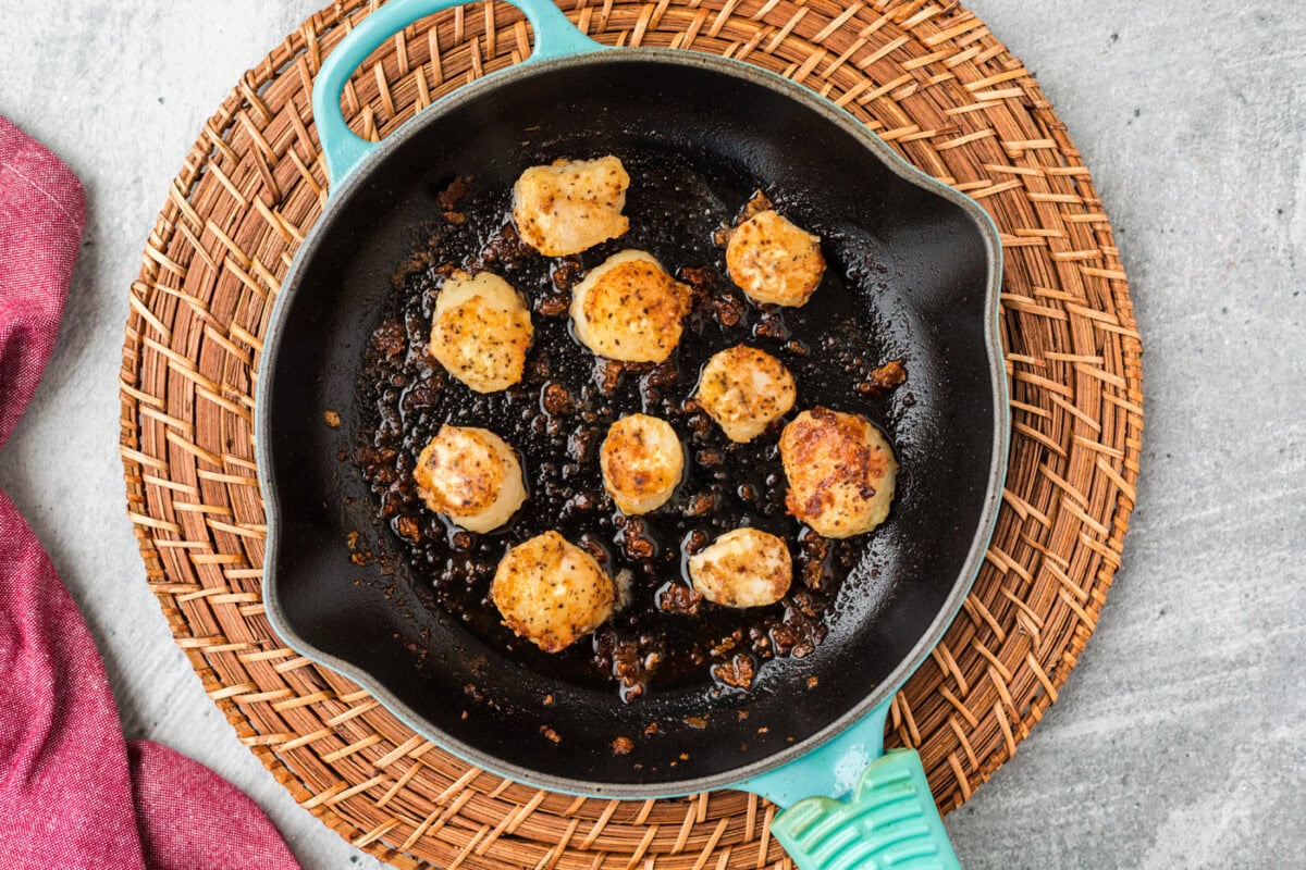 pan searing scallops