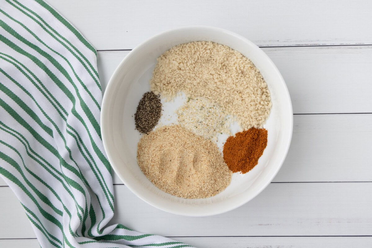 shrimp breadcrumbs and seasonings mixture