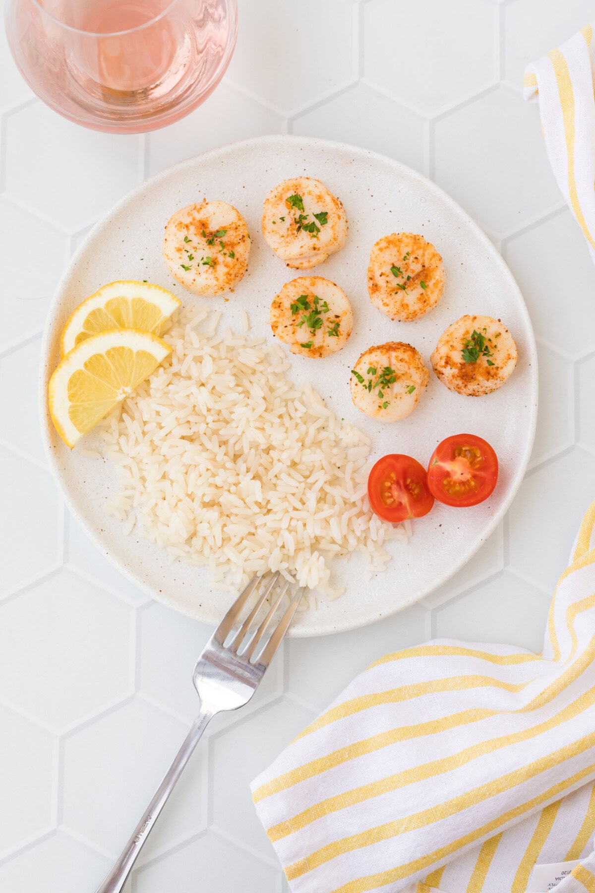 Air Fryer Scallops on a plate